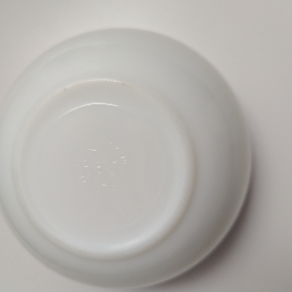 Fire King White Mixing Bowl - Picture 2 of 2